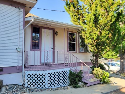 103 Tunis St, Lakeport CA  95453-4605 exterior