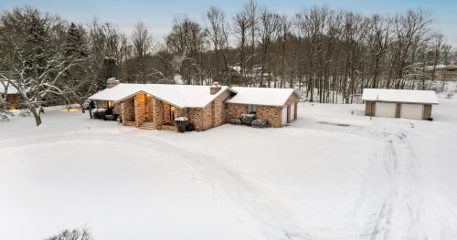 807 Tanner Dr, Valpo, IN 46383-8934