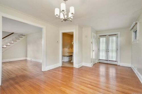 80 Primrose St, White Plains NY  10606-1631 exterior