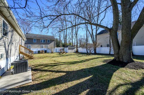 58 Richardson Ave, Tinton Falls NJ  07724-1313 exterior