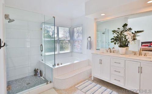 4373 Corte De La Fonda, San Diego CA  92130-2126 exterior