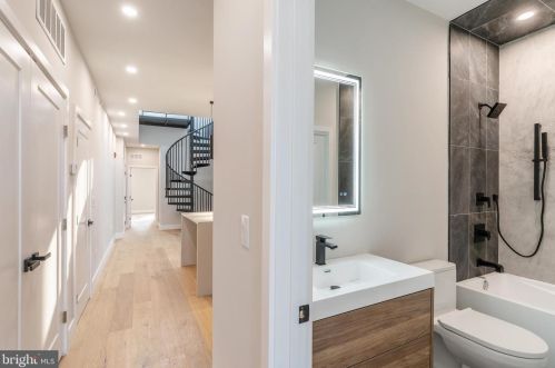 1810 Germantown Ave, Philadelphia PA 19133-1617 exterior