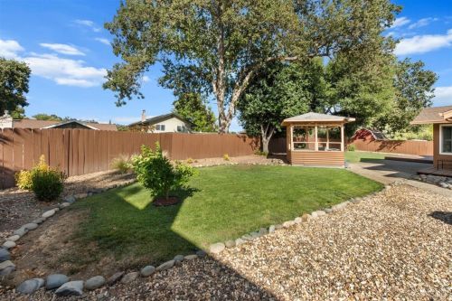 221 Alamo Dr, Vacaville CA  95688-2423 exterior