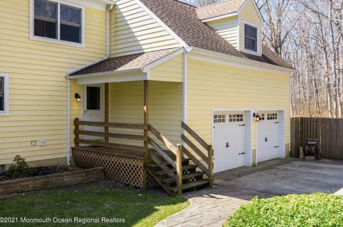 6 Cedar Ct, Jackson Twp NJ  08527-1161 exterior