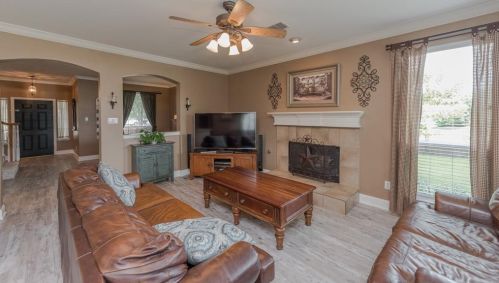 2112 Huron Cir, Denton TX  76210-2951 exterior