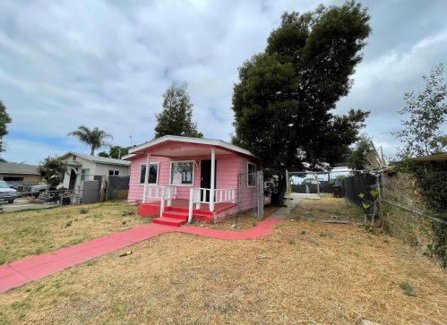 214 Southlook Ave, San Diego, CA 92113-1645