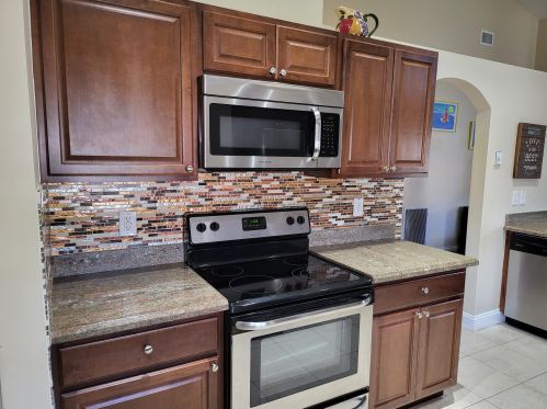 5146 Marla Dr, Boynton Beach, FL 33436-8208
