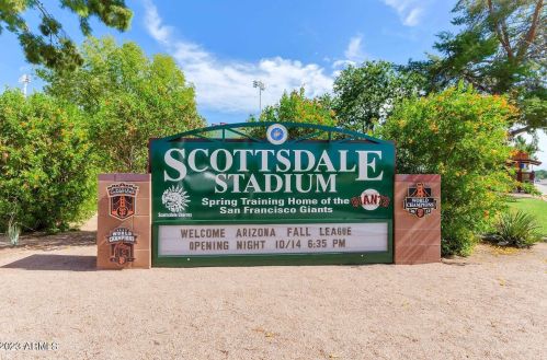 5822 Scottsdale Rd, Scottsdale AZ 85253-5415 exterior