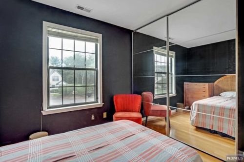 97 Suleski Ct, Mahwah NJ  07430-2961 exterior