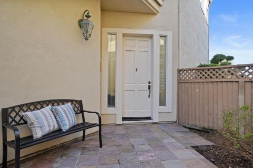 810 Corriente Point Dr, Redwood City, CA 94065-1285