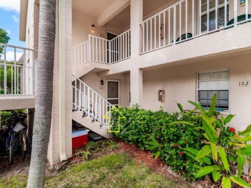 334 Bradstrom Cir, Naples, FL 34113-7650