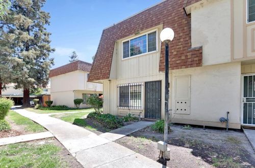 98 Poas Cir, San Jose, CA 95116-1564