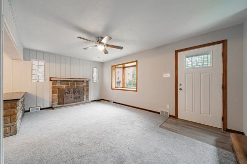 299 Greenlee Rd, Pittsburgh, PA 15227-2369