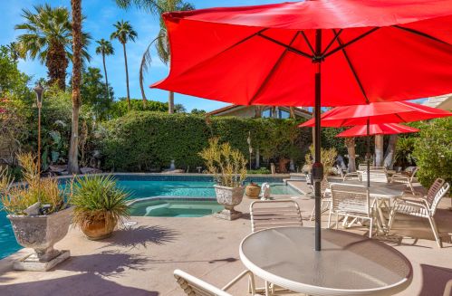 32 Lincoln Pl, Rancho Mirage CA  92270-1970 exterior