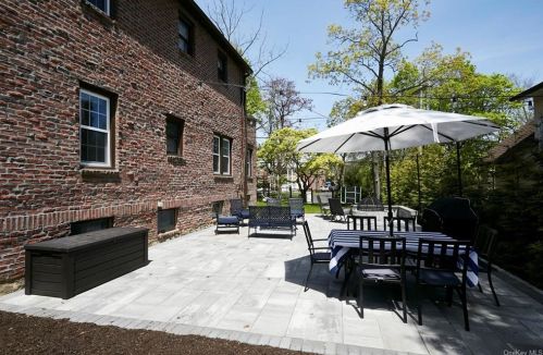 255 Pennsylvania Ave, Mount Vernon NY  10552-1420 exterior