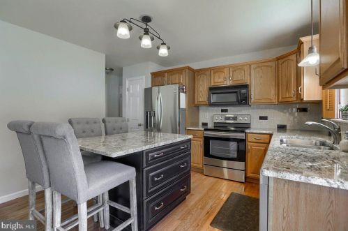 2112 Northview Ln, Harrisburg PA 17110-3911 exterior