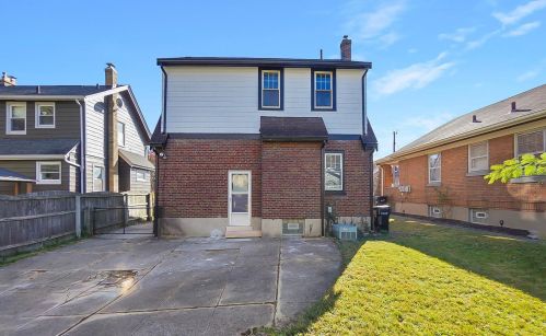 3334 Claramont Ave, Cincinnati OH  45209-1809 exterior