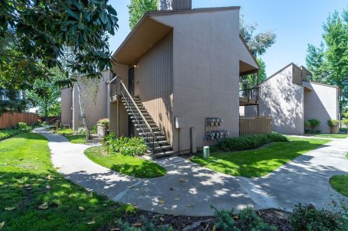 2900 Andre Ln, Turlock CA  95382-1053 exterior