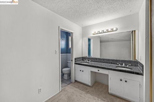 4369 Hillview Dr, West Pittsburg CA  94565-6071 exterior