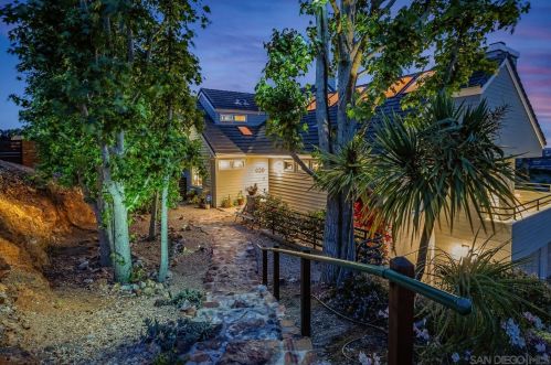 3637 Dove Holw Rd, Encinitas CA 92024-7248 exterior