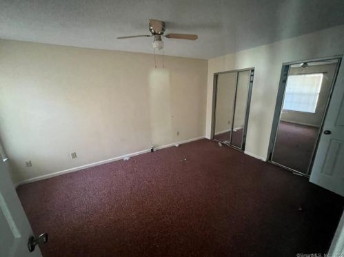 129 Carriage Crossing Ln, Middletown CT  06457-5832 exterior