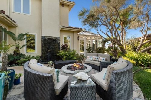 1620 Bella Vis Dr, Encinitas CA 92024-1200 exterior