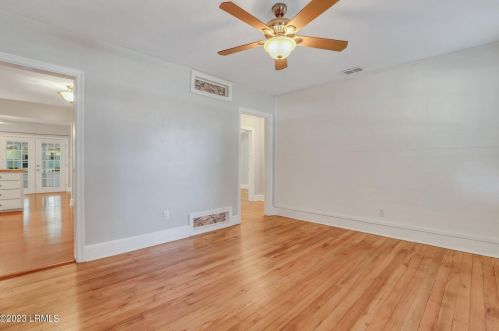 2704 Oaklawn St, Beaufort SC  29902-4335 exterior