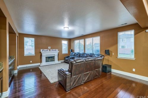 34652 Boros Blvd, Beaumont CA  92223-7466 exterior