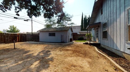 3336 Topeka St, Riverbank CA  95367-2330 exterior