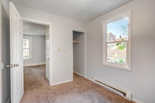 3939 Dupont Ave, Minneapolis MN  55412-2036 exterior