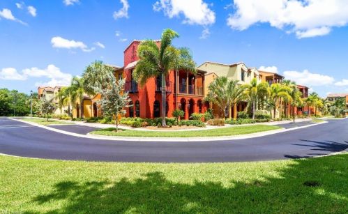 8997 Cambria Cir, Naples, FL 34113-3390