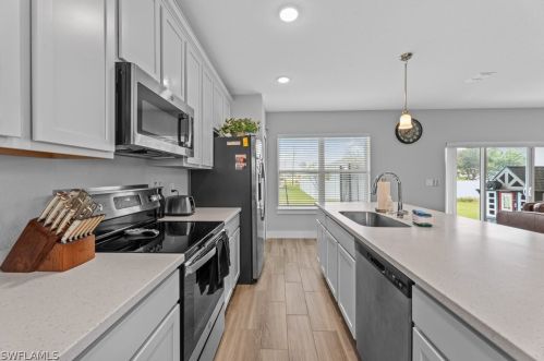 2436 4 St, Cape Coral FL  33909-1923 exterior