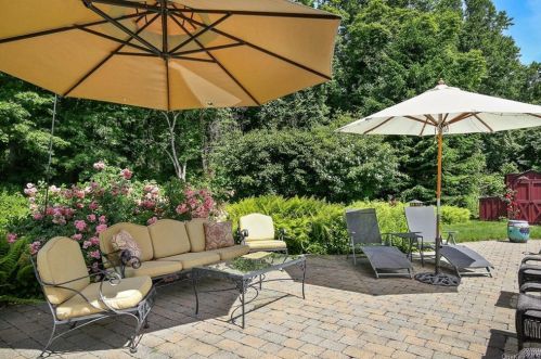 5 Augusta Pl, White Plains NY  10603-1901 exterior