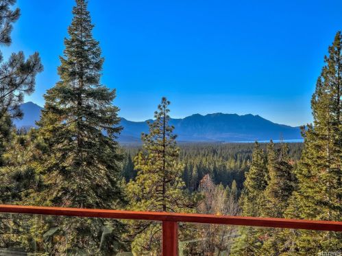 2340 Del Norte St, South Lake Tahoe, CA 96150-7211