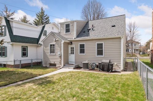 2219 Arthur St, Minneapolis MN 55418-1434 exterior