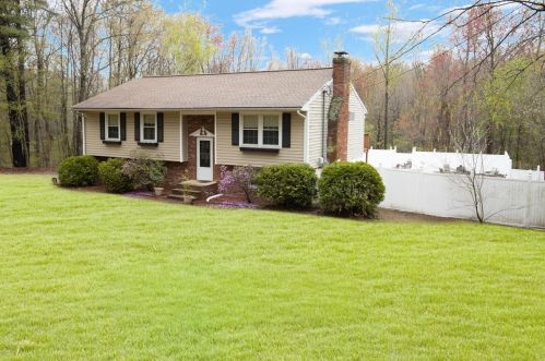 15 Thornell Rd, Newton, NH 03858-3621