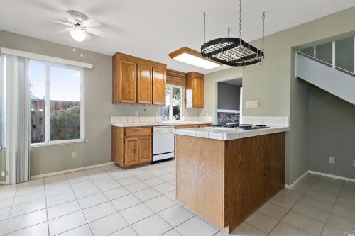 412 Turner Dr, Benicia CA  94510-1413 exterior