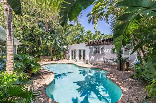 311 Plymouth Rd, West Palm Beach FL  33405-3219 exterior