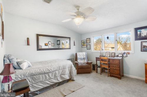 434 Deerfield Dr, Hanover PA  17331-5203 exterior