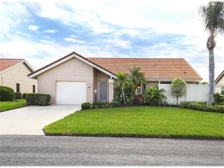 141 Inlets Blvd, Nokomis, FL 34275-4112