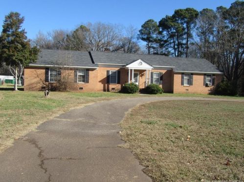 1417 Bragg St, Sanford, NC 27330-5453