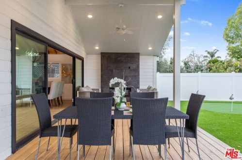 4951 Cedros Ave, Van Nuys CA  91403-1637 exterior