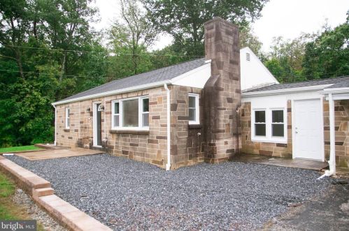 1655 Old Trail Rd, Etters PA  17319-9676 exterior