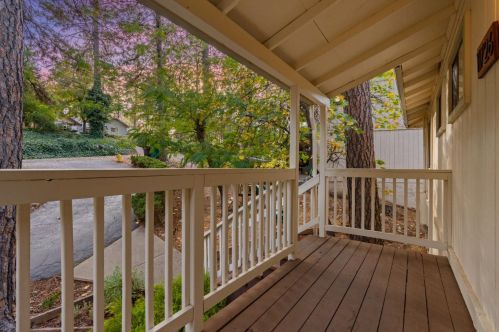 11726 Upper Circle Dr, Grass Valley CA  95949-6666 exterior