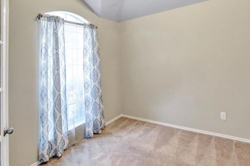 7927 Atwood Hills Ln, Humble, TX 77338-2856