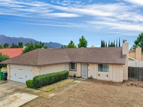 1110 Pennsylvania Ave, Beaumont, CA 92223-2006