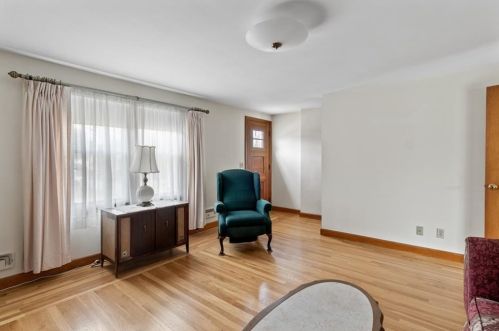 7 Mott St, Providence RI  02909-6024 exterior