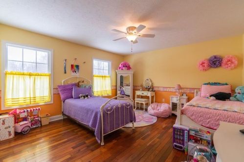 88 Old Hickory Ln, Grove City PA 16127-4663 exterior