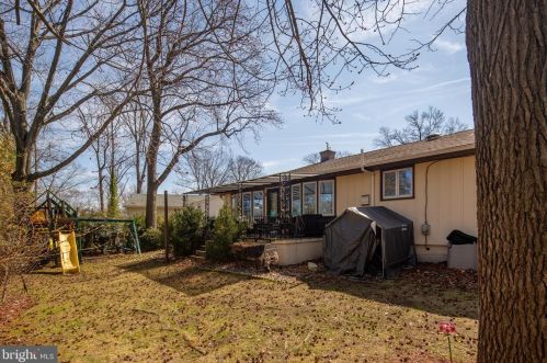 631 Edge Park Dr, Tavistock NJ  exterior