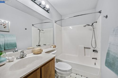 1553 Buttercup Ct, Livermore CA  94551-6718 exterior